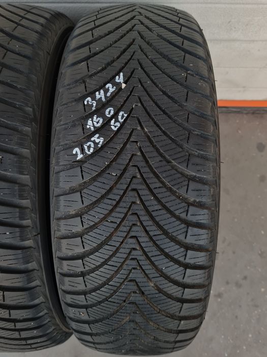 Всесезонни гуми 4 броя KUMHO Solus4S HA32 205 60 R16 дот 3424