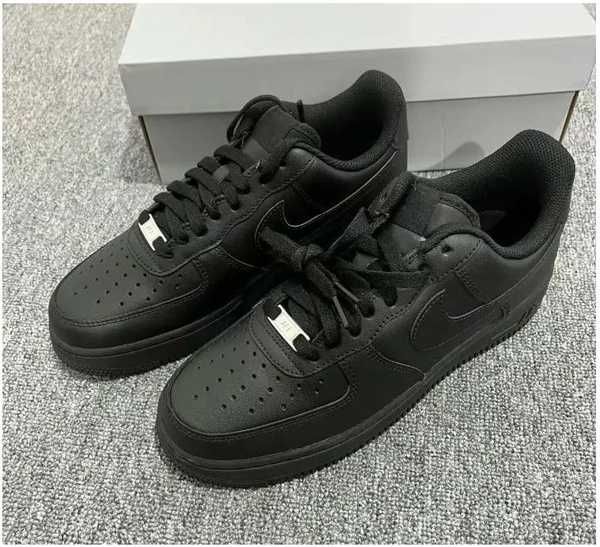 Продам кроссовки Nike AIR FORCE 1. Черные.