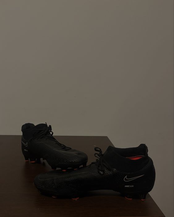 Ghete fotbal nike,marimea 45