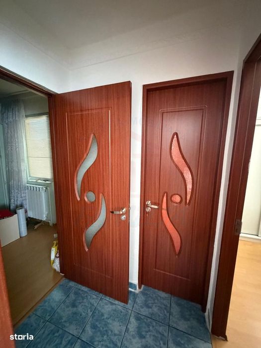 Vanzare apartament cu 4 camere in Micro 39b( k-uri), etaj 1,