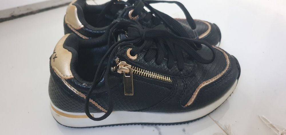 Adidași Mexx marimea 30