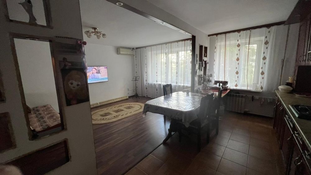 Продам 4комнатную квартиру