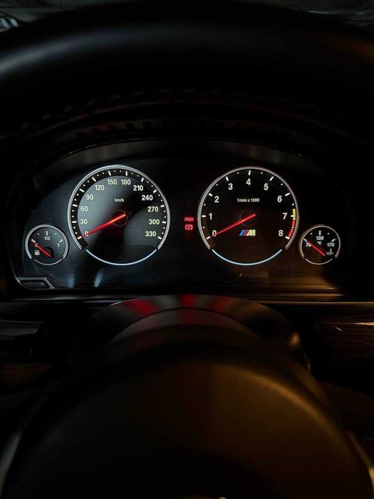 Продам BMW M5 F10