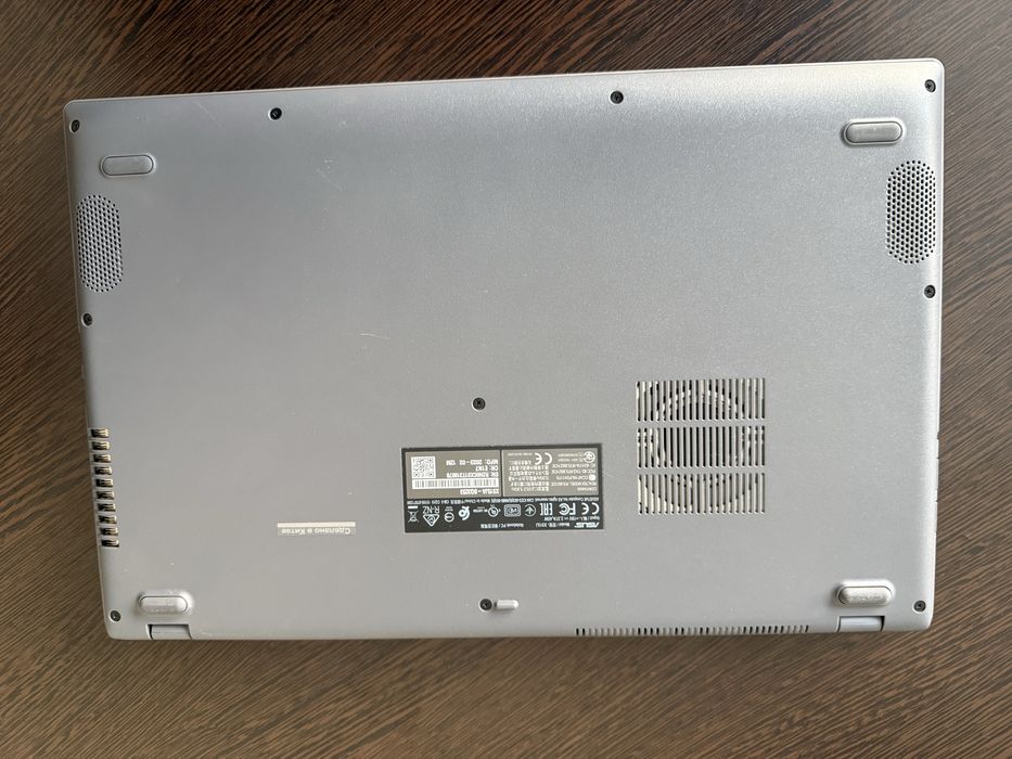 Asus X515 JA - i7 / 16 gb / 512 gb