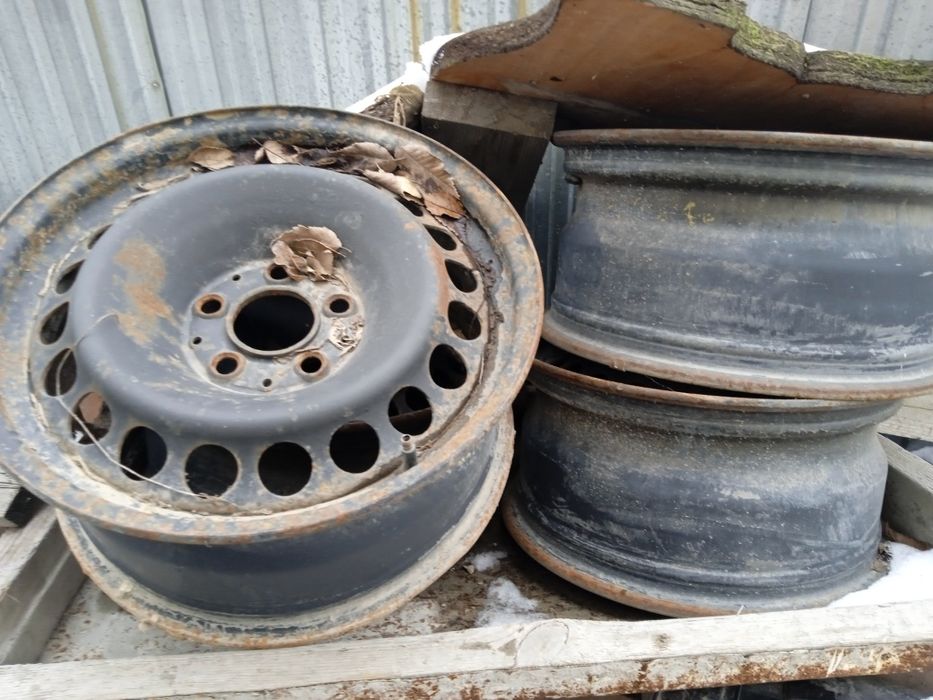 Штампованные диски 16*5 от Мерседеса