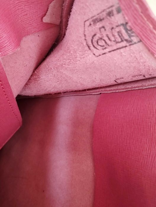 Poșetă din piele nouă  , lungime 35 cm , lățime 27 cm