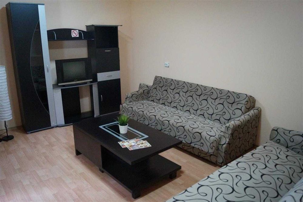 Дава се под наем Тристаен апартамент в Пловдив, Западен - 97 кв.м за 387.6 € - Снимка #2