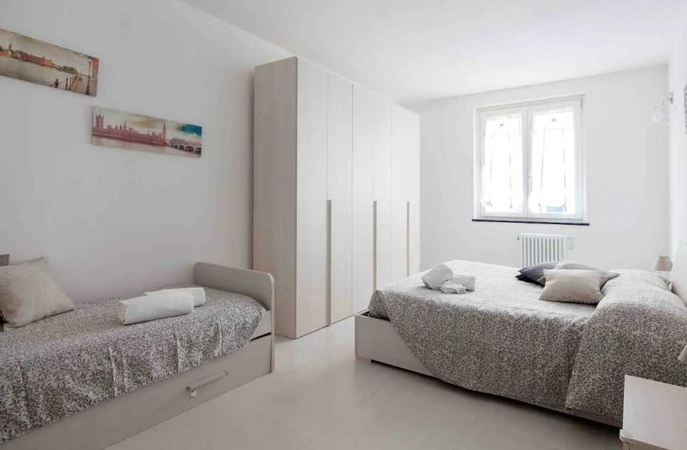 Дава се под наем Двустаен апартамент в Пловдив, Център - 69 кв.м за 290.7 € - Снимка #3