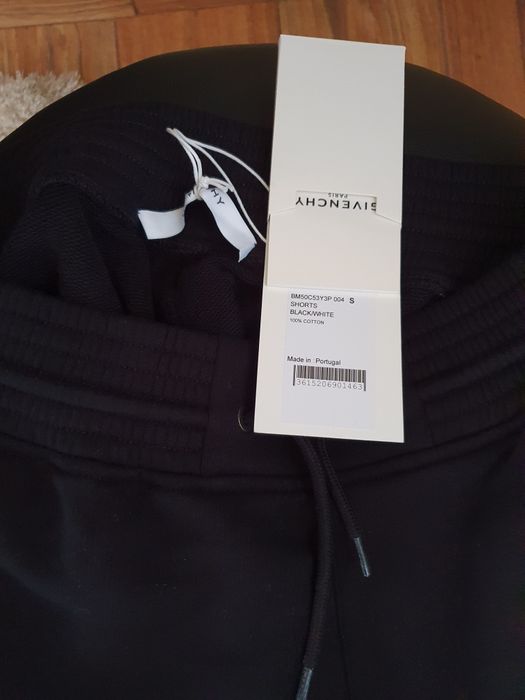 Pantaloni scurti Givenchy