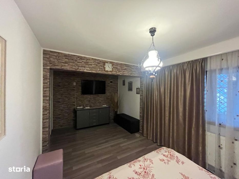 Casa P+M, 140 mp utili, 642 mp teren, panouri solare 5 kW, zona Damila
