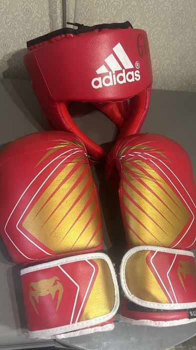 Шлем адидас, перчатки бокс
