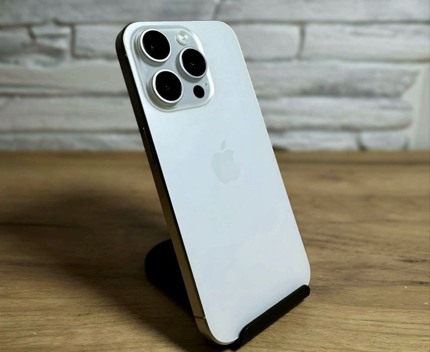 iPhone 15 про 256гб титан