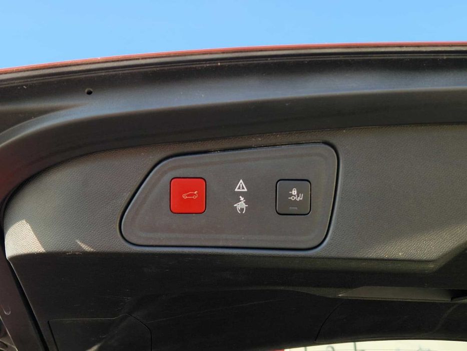 Peugeot 3008 1,6 THP 165 CP 2018 Automat/GT-line/I-Cockpit3D/Led/Piele/Navigatie/Touchscreen/Bluetooth/Panoramic/Carlig remorcare/Jante 18/