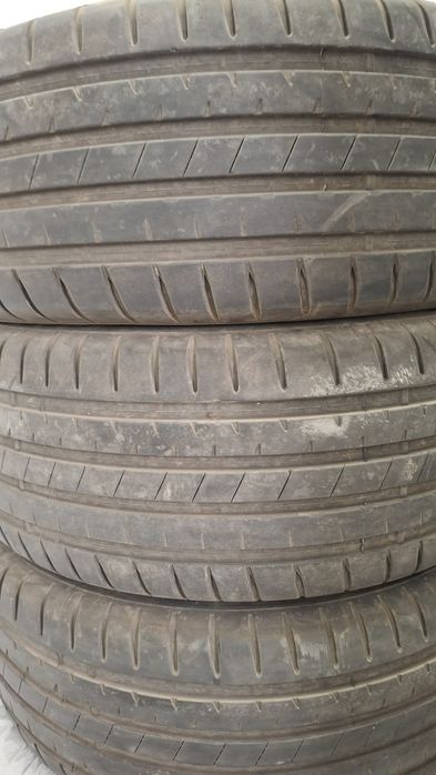 Сатылады 235/55 R17 жазғы шиналар.