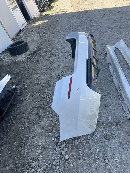 Задна м броня и прагове бмв 5 ф11 ( zadna M bronq i pragove bmw f11 )