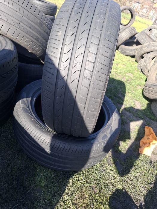 Vand 2 anvelope 235 50 19 pireli de vara bune