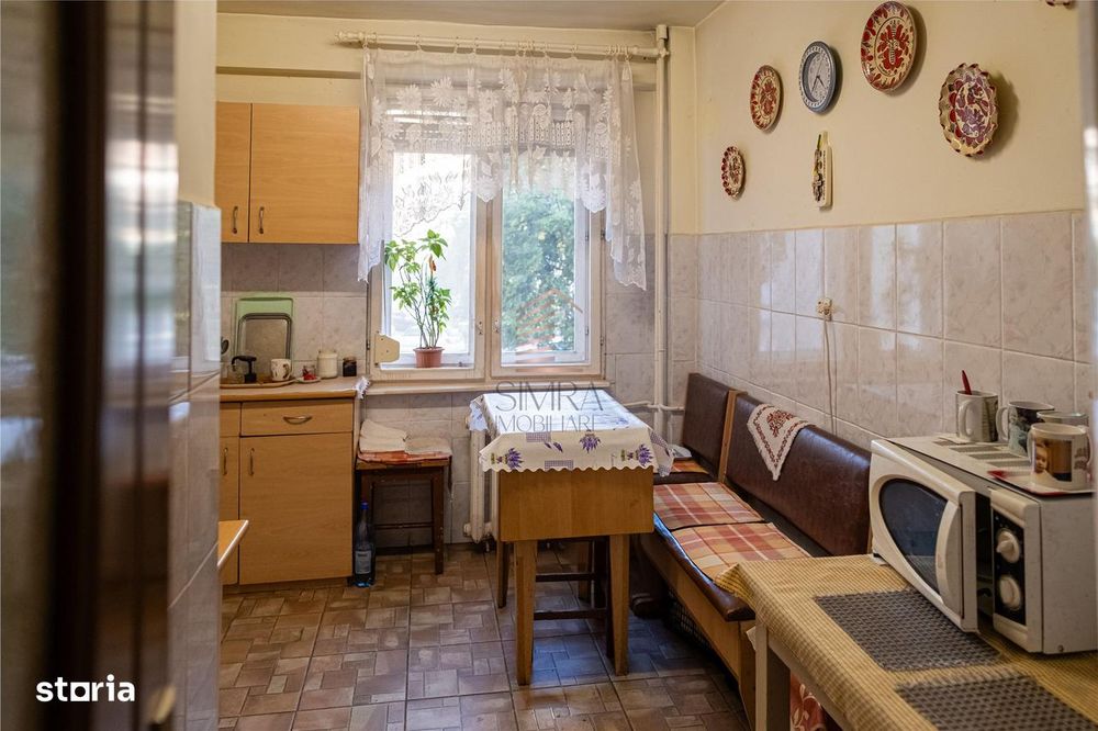 Apartament 4 camere decomandat pta. Decebal