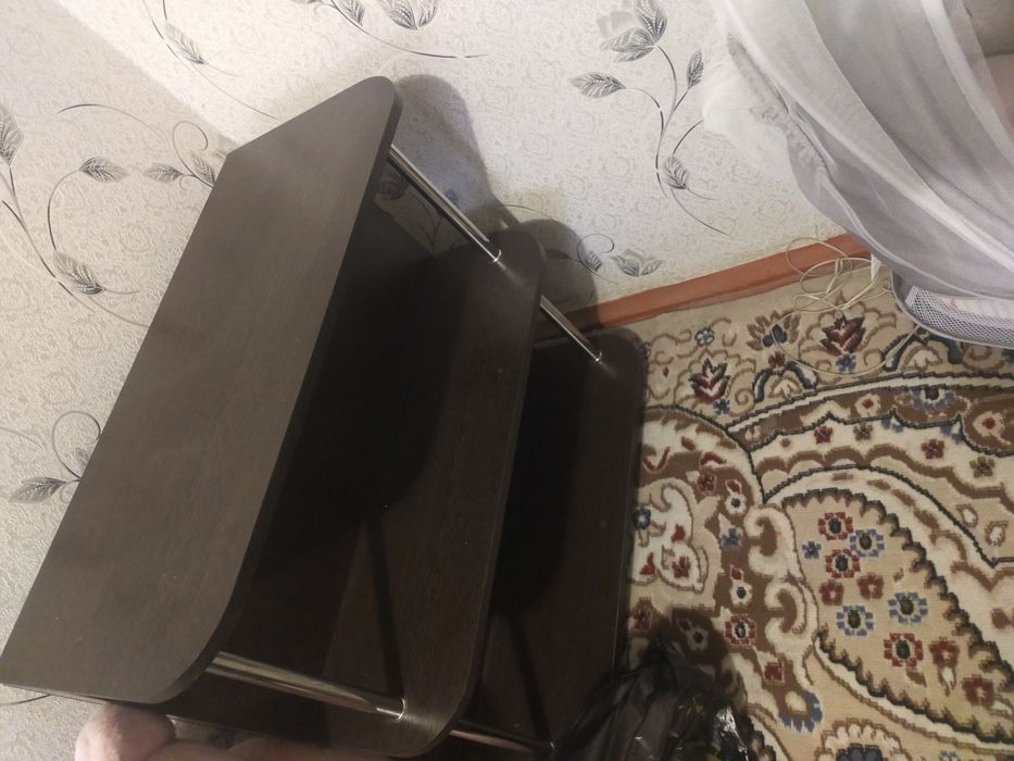 Продам стол книжка