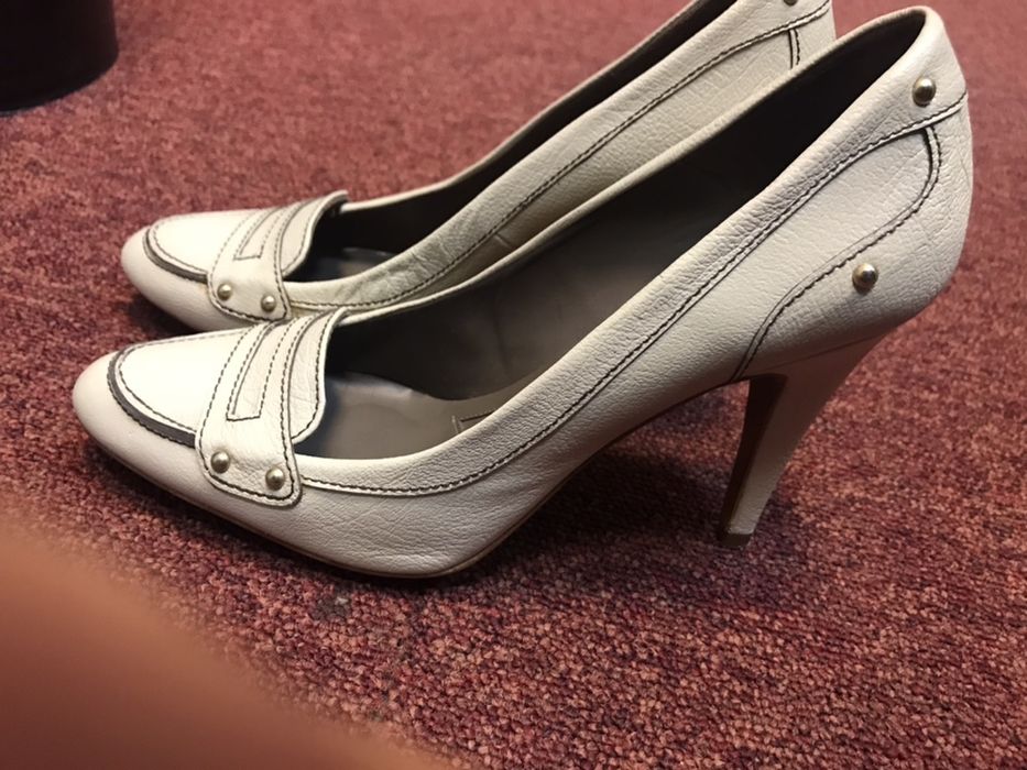 Pantofi cu toc Zara