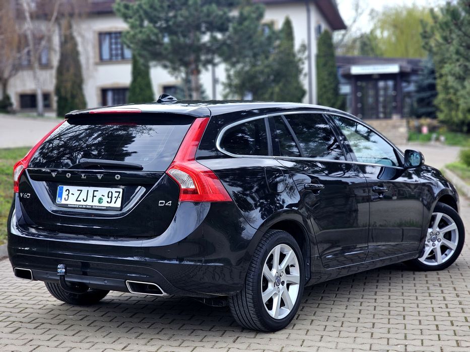 Volvo V60 Summum D4/ Automat/ 2.0 Tdi / Euro 6 / 2015/ Full piele