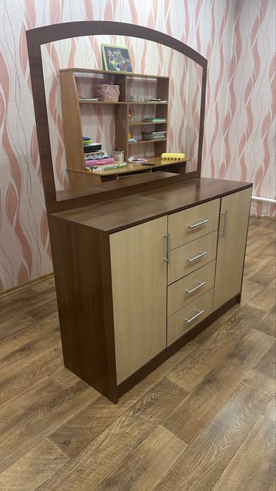 Шкаф, трюмо, консоль, стол