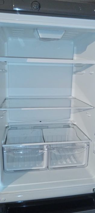 Продам холодильник Indesit
