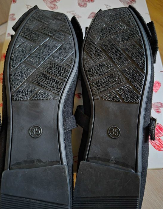 Balerini cu fundițe și scai