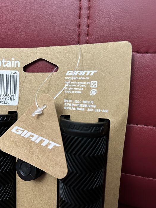 Новые грипсы Giant