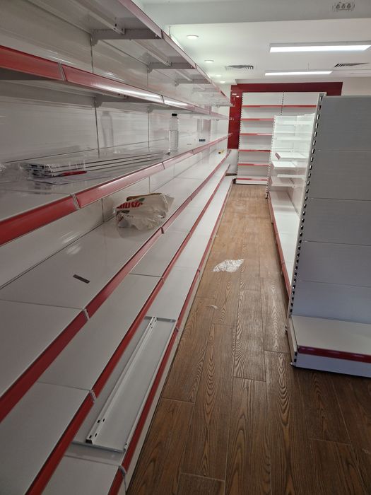 Vand rafturi vitrine magazin alimentar