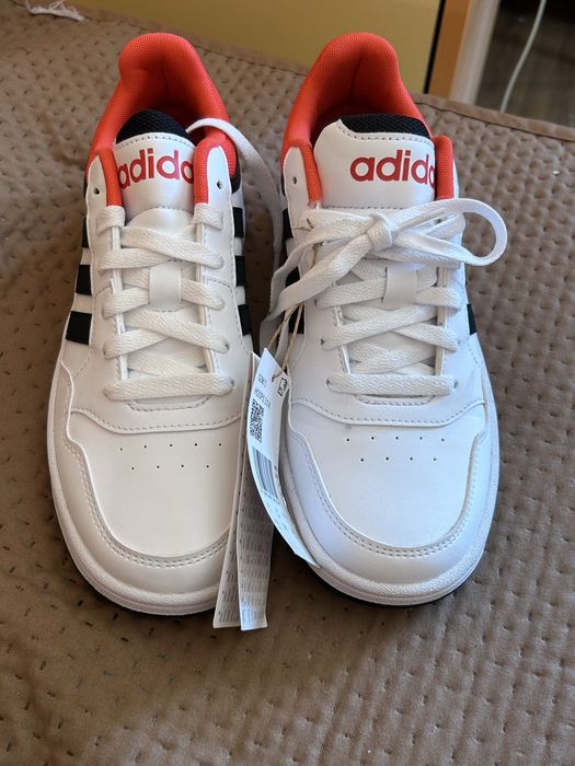 Adidas обувки, номер 36-чисто нови