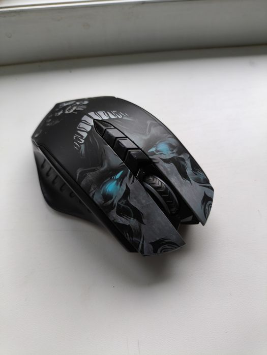 Продам мышку игравую