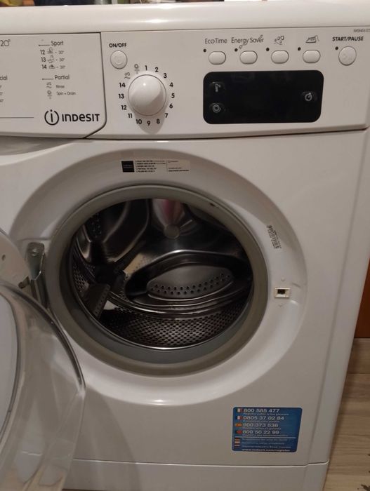 Masina spalat rufe Indesit