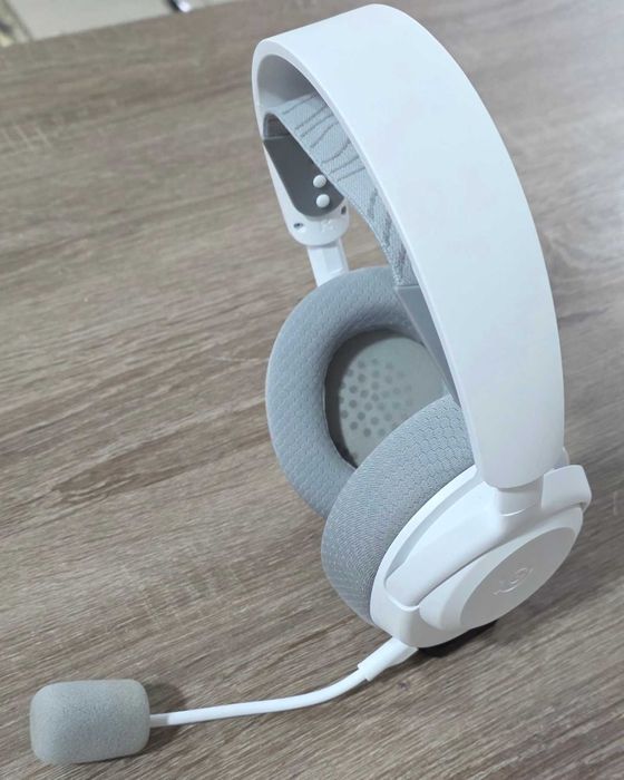 Безжични геймърски слушалки SteelSeries Arctis Nova 3