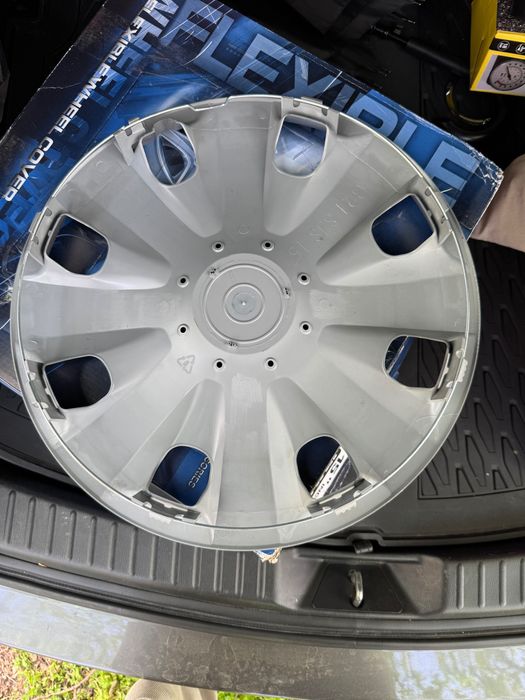 Тасове за автомобил