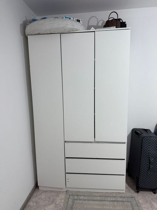 Спальный гарнитур  сатылады