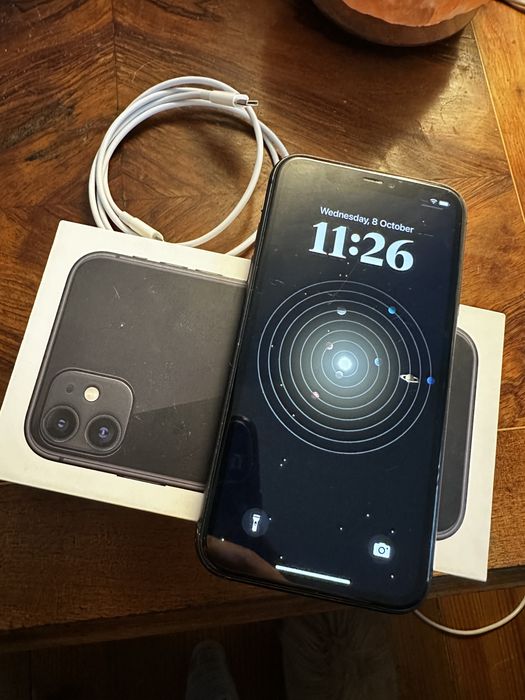 iPhone 11 128G със следи от употреба