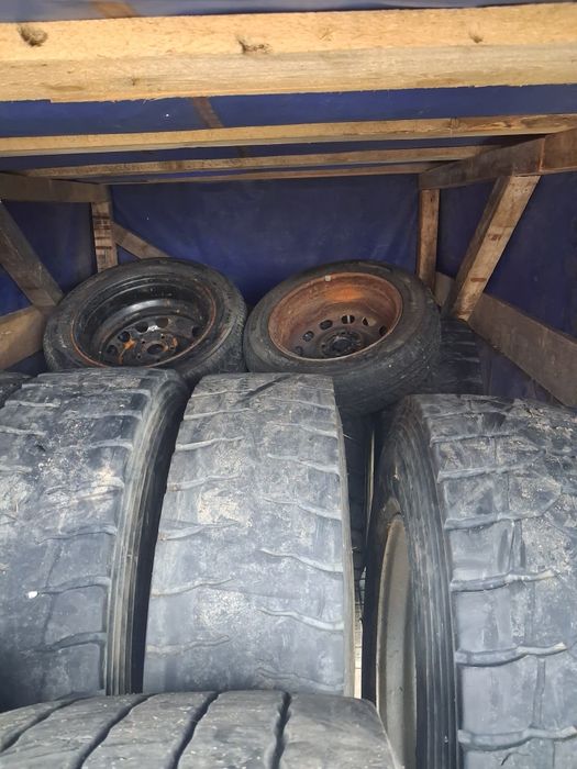 Vand roti complete cauciucuri + janta  camion