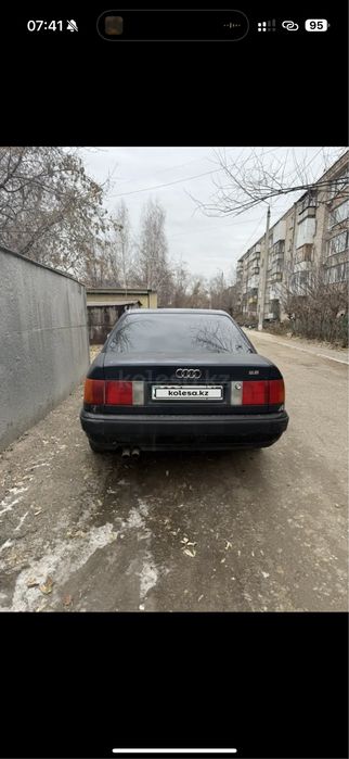 Продам машину ауди 100