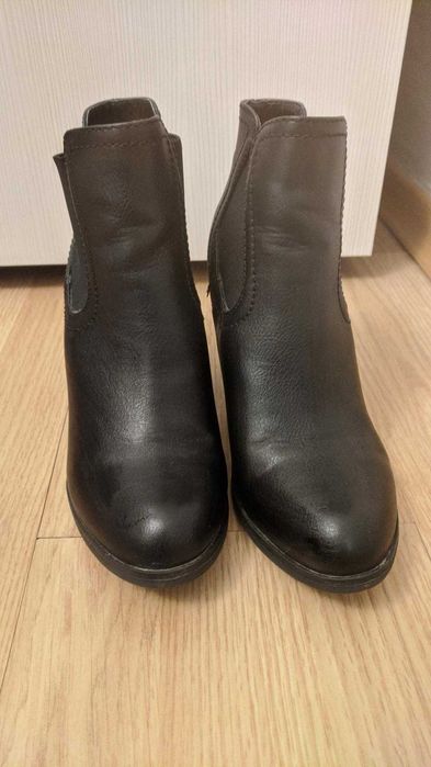 Cizme de dama (marime 37)