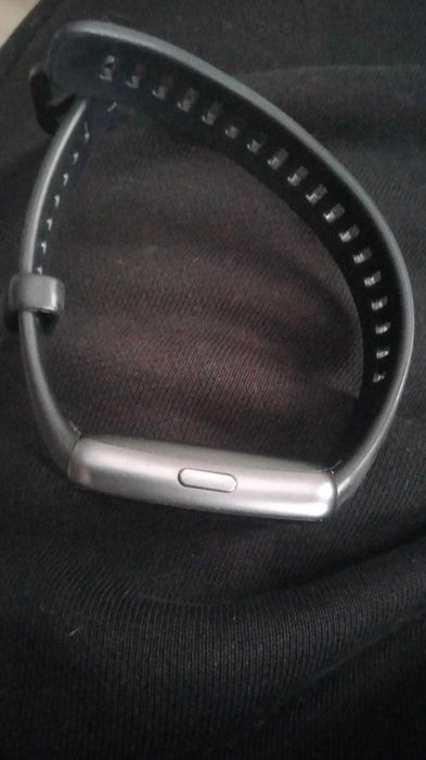 Фитнес браслет Huawei band 6