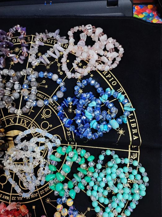 Браслеты из натуральных камней.