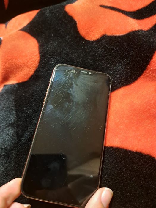 iPhone 11 pro, inca in garantie