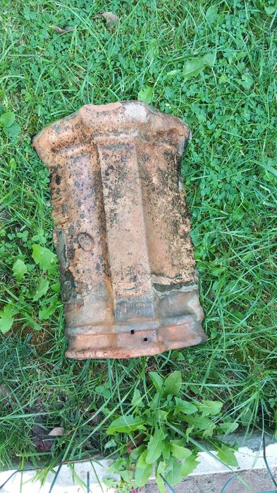 Țiglă veche + coama