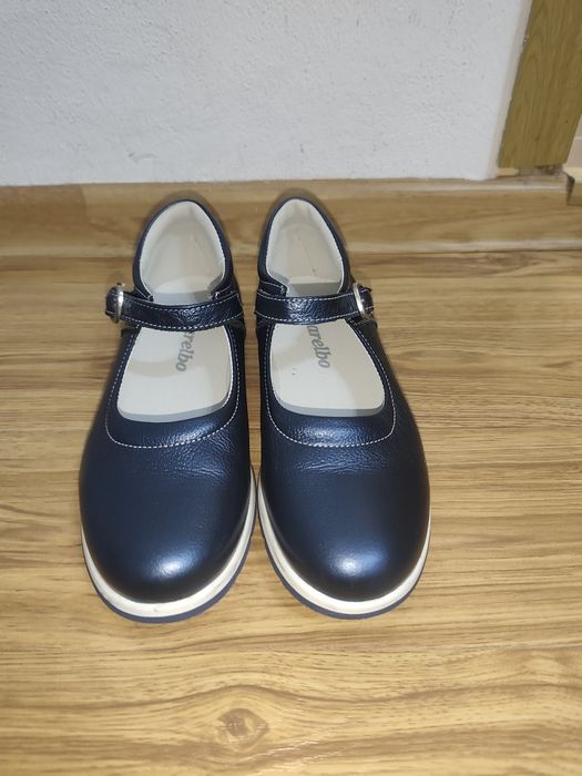 Lot pantofi piele fete m. 35