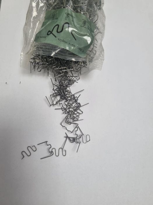 Capse( agrafe)pentru pistol de lipit plastic