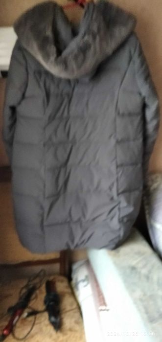 Женский пуховик новый размер 52-54, серо матовый.