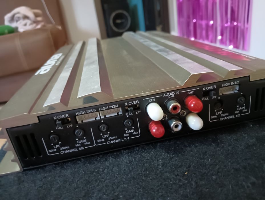Vând amplificator auto auna