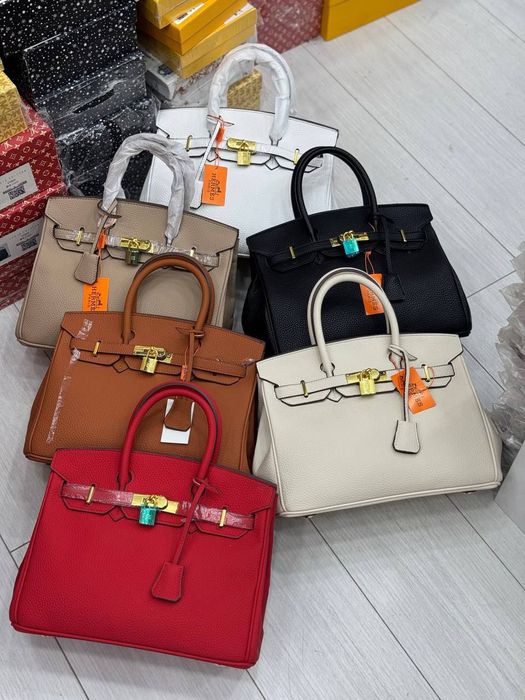 Ayollar sumkasi Hermes