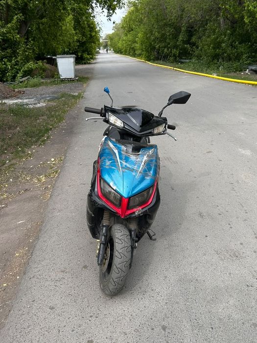 Продам мопед м8.