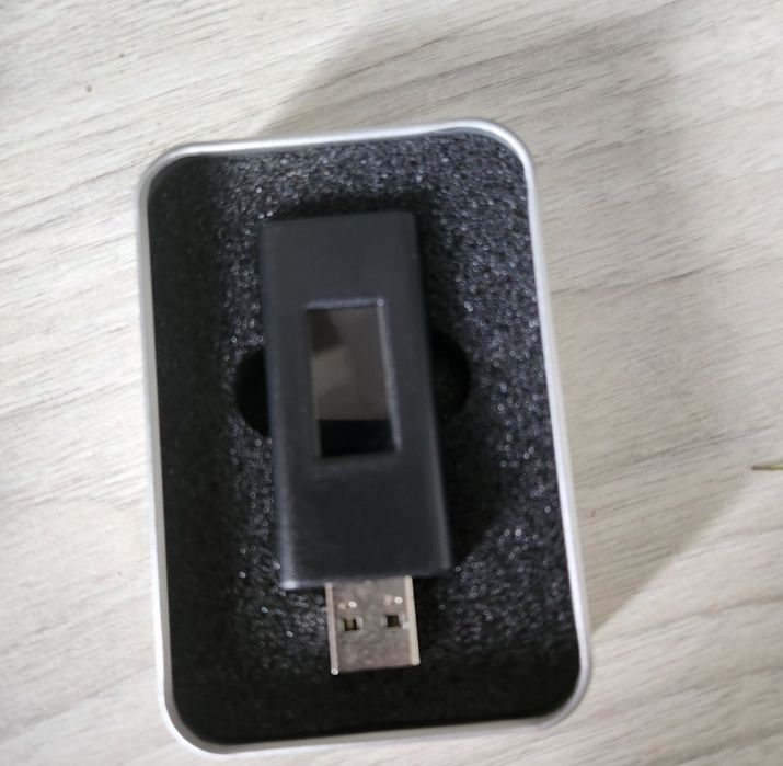 Bruiiaator semnal tracker GPS